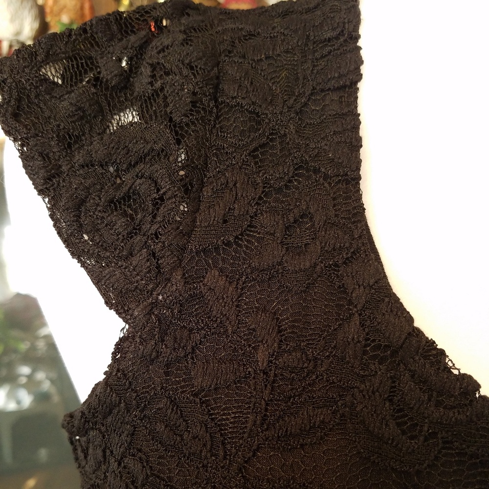Dress - Picture 4 of 4